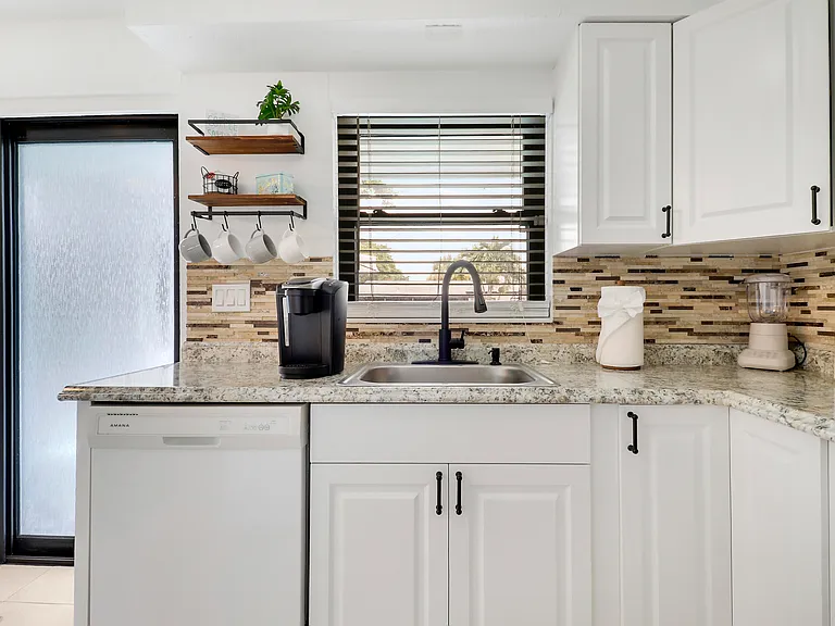 3539 Everglades Rd — Photo 14