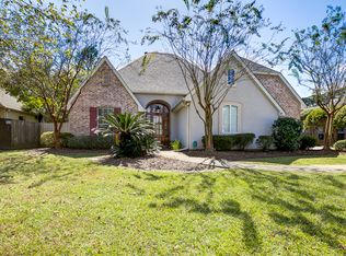 17 Red Oak Ln, Covington, LA 70433