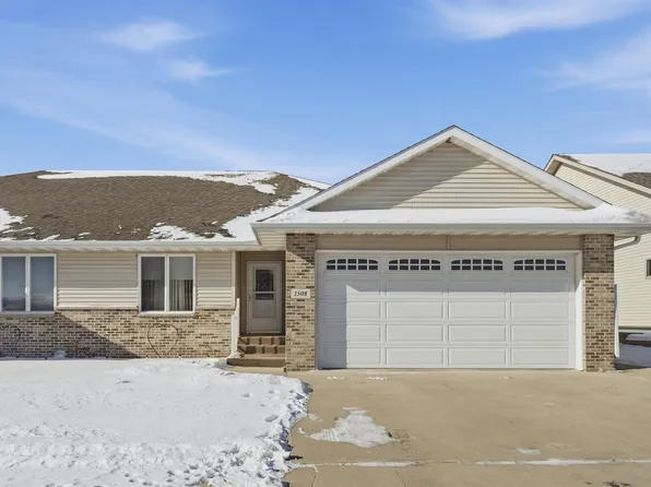 1508 1st St SE, Waverly, IA 50677
