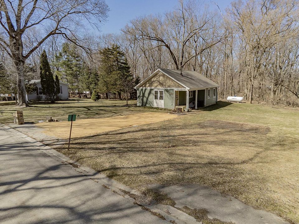 1st image of 404 E North Park Dr