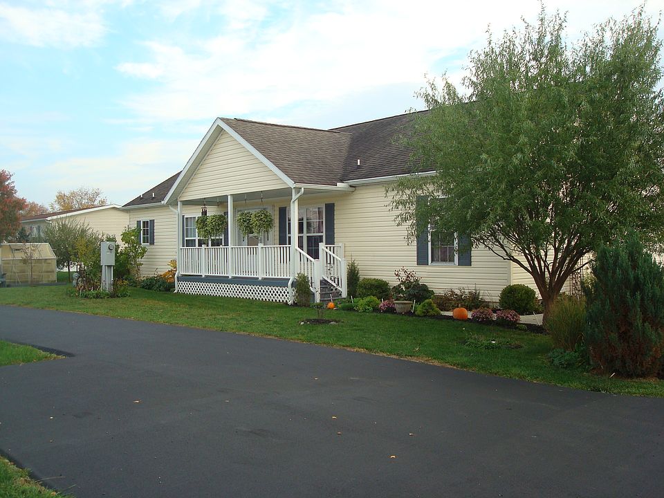 1st image of 260 Leisure Ln