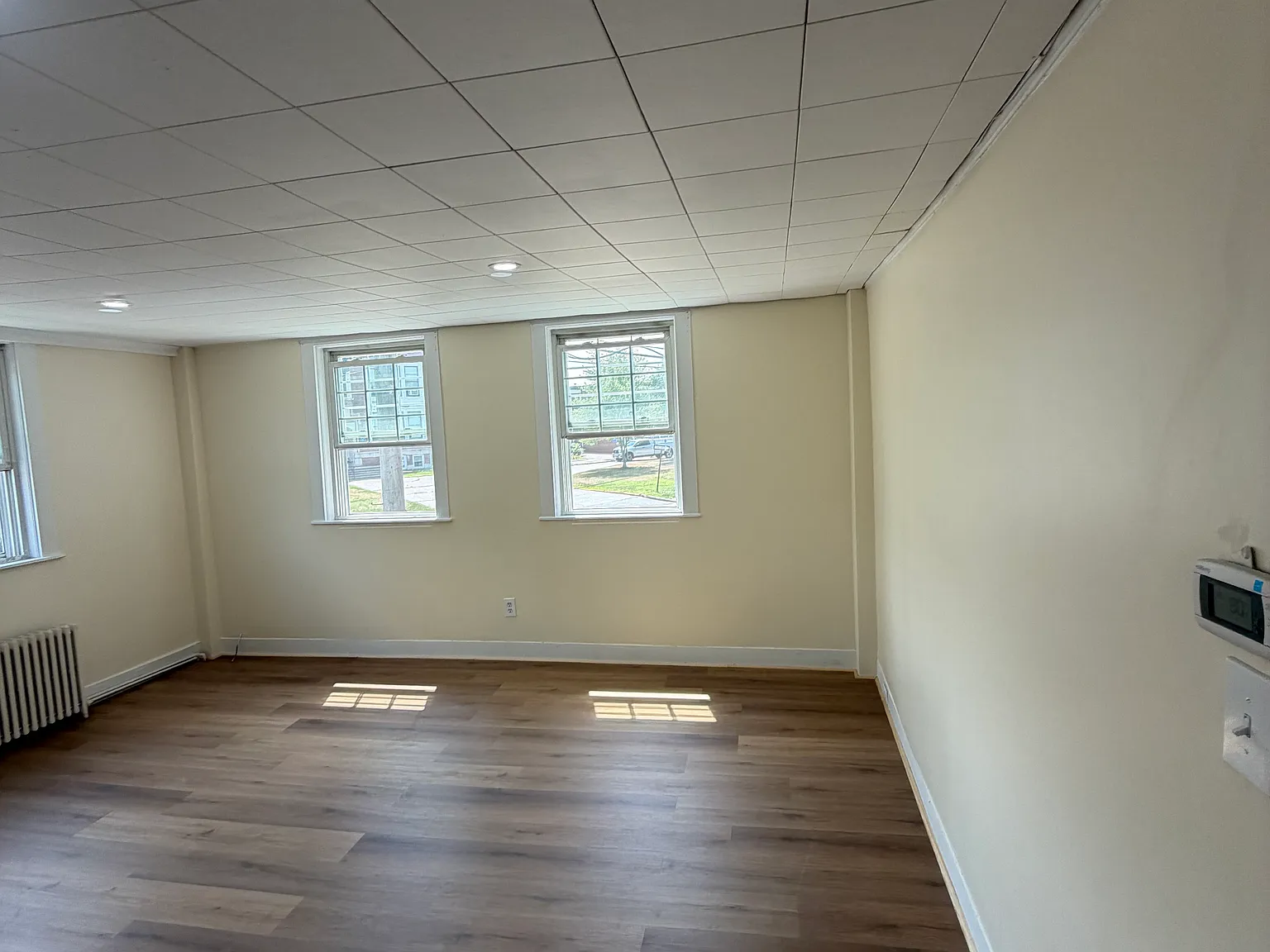 2 bed, 9999 sqft, $2,600 — Photo 2