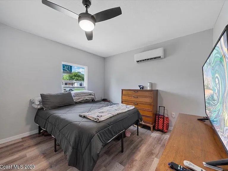 380 Maple Pl — Photo 8