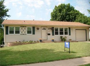 608 SW 2nd St, Lees Summit, MO 64063