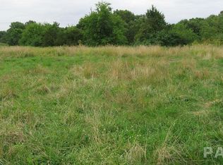 3613 E Buckwheat Rd, Table Grove, IL 61482