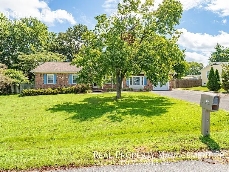 209 Raintree Blvd — Photo 4