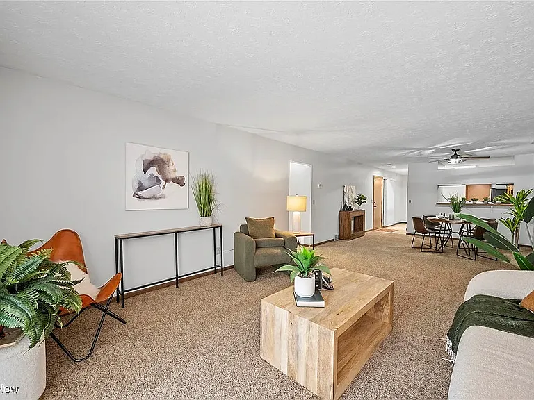 1404 Cleveland Heights Blvd — Photo 9