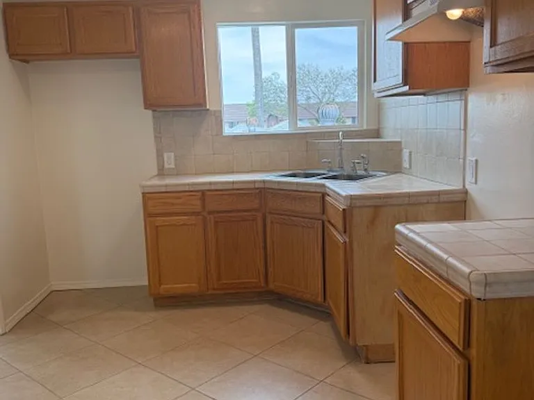 11730-11734.5 Lakewood Blvd #1-6 — Photo 4