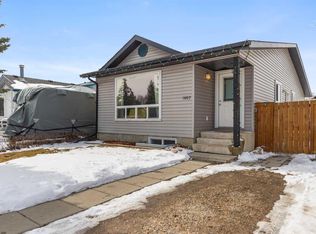 1607 Summerfield Blvd E, Airdrie, AB T4B 1C7