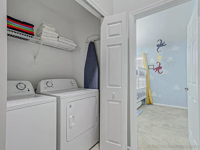 Silver Palm Dr — Photo 19