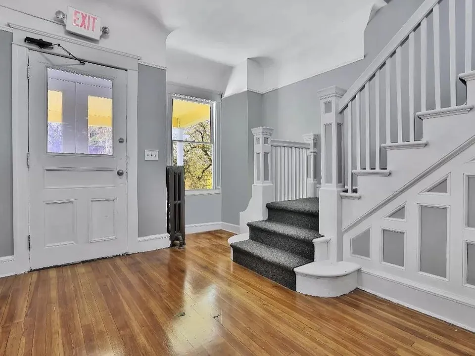 264 Clinton Ave #12