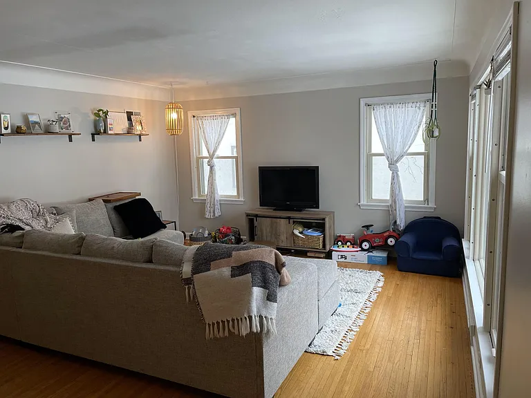 5351 Portland Ave — Photo 3