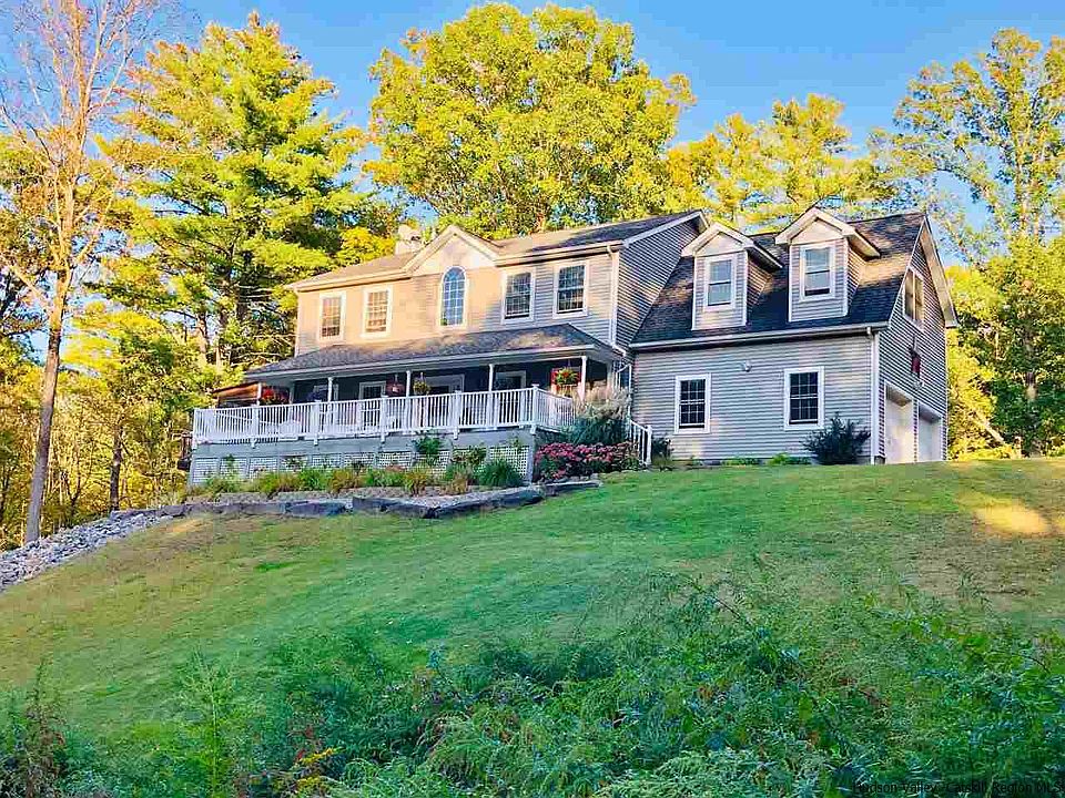 1st image of 13 Stonehedge Ave