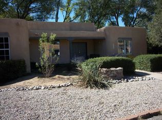 338 Nara Visa Rd NW, Los Ranchos De Albuquerque, NM 87107