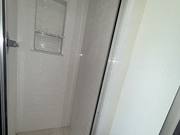 5th image of 272 Orange Ave #A