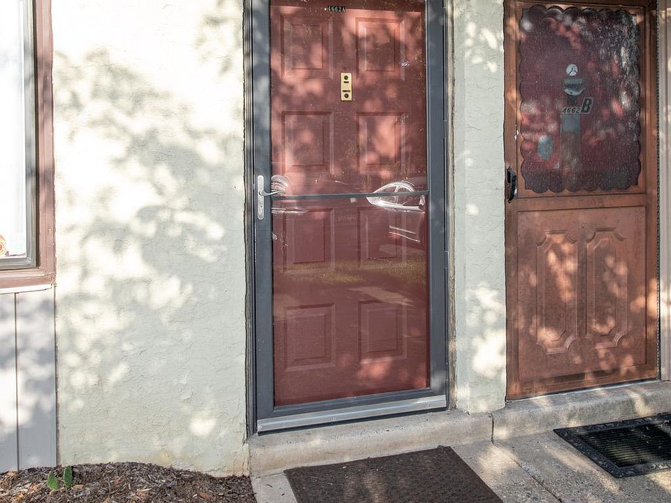 1st image of 4662 Essex Ct