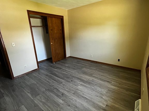 4th image of 1747 Garden Dr