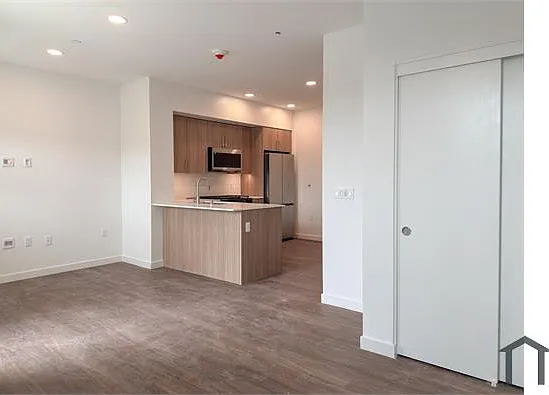 821 Stevens Ave — Photo 10