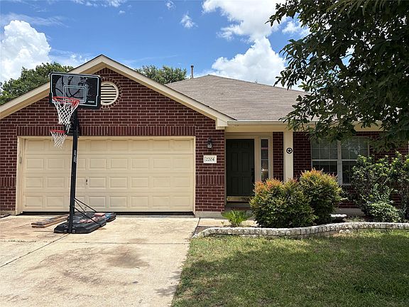 2nd image of 2204 Bakers Way