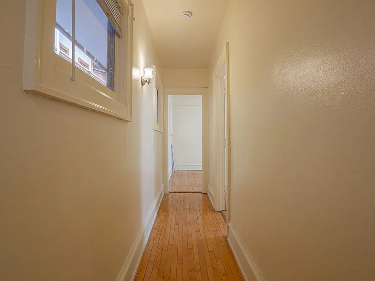 828 N Milwaukee St — Photo 15
