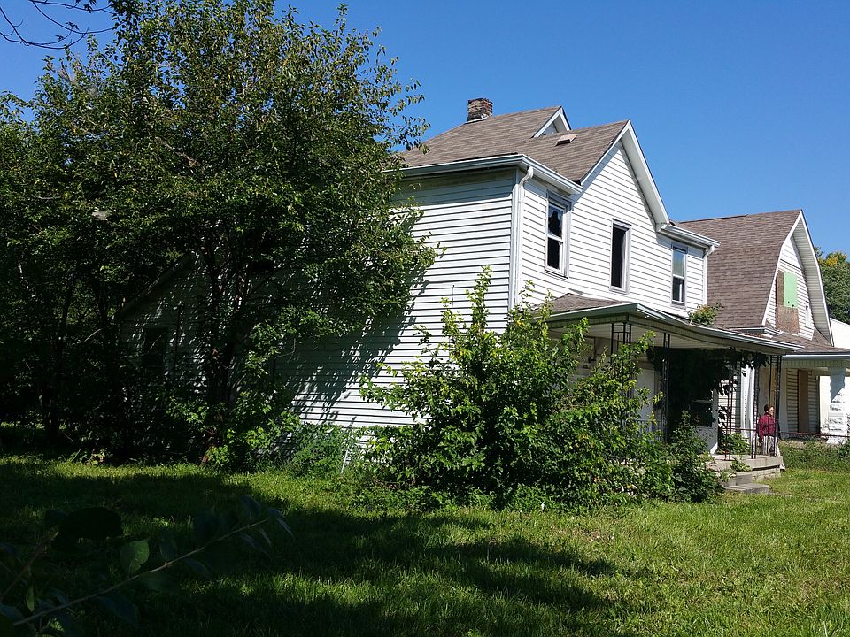 1st image of 122 N Bradley Ave