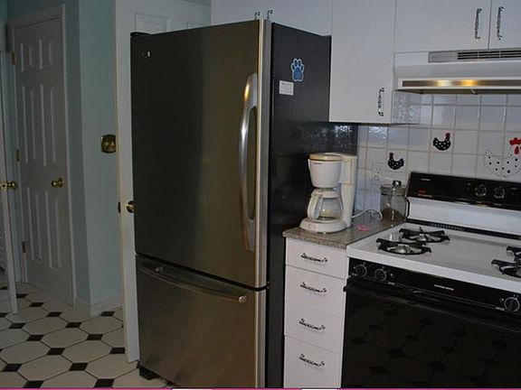 5th image of 0 Truman St