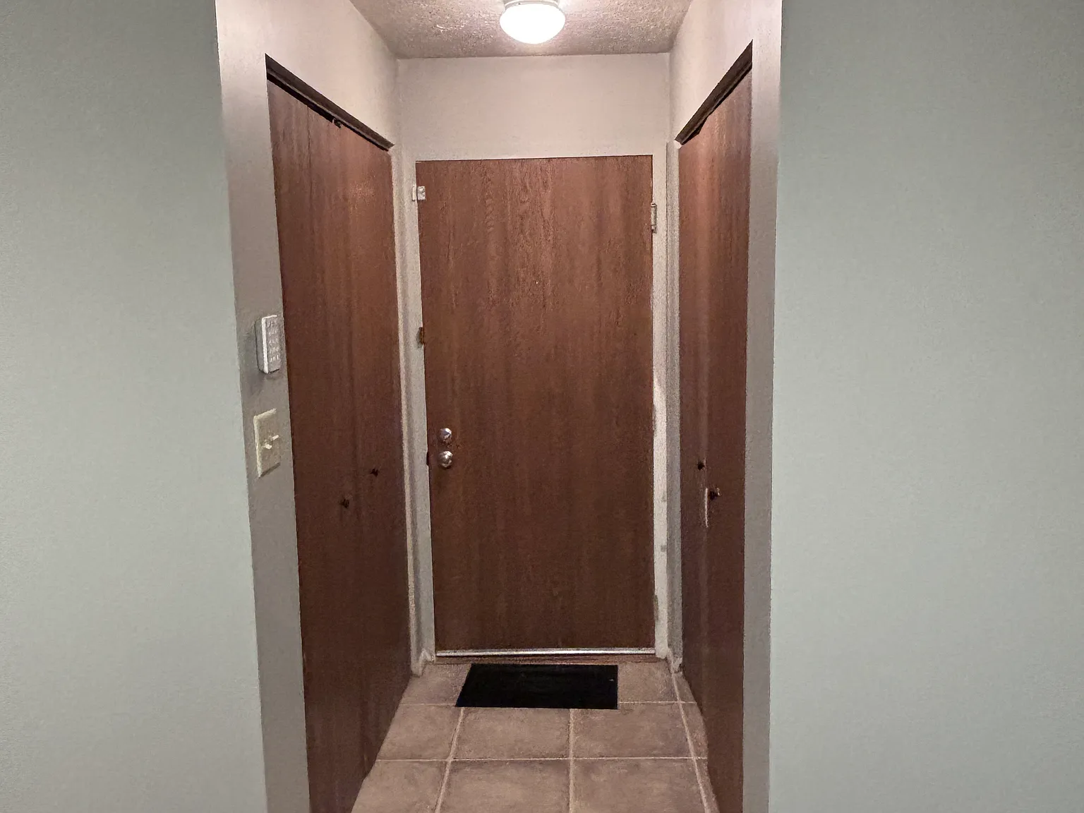 4351 Village Parkway Circle W — Photo 2