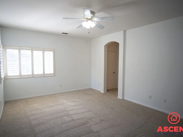 8407 Glenlakes Ct — Photo 12