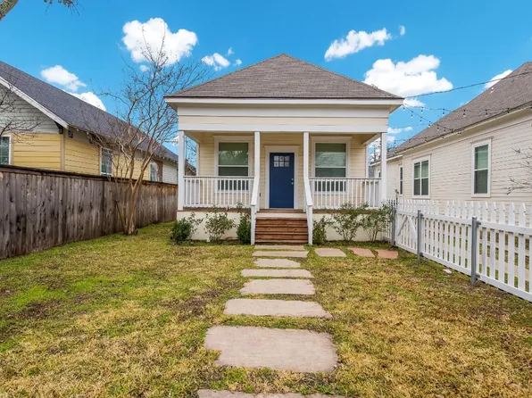 703 S 10th St, Waco, TX 76706