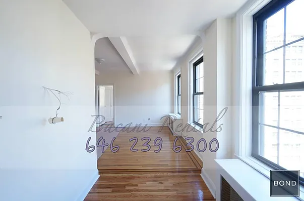 Rented by Bond New York | media 29