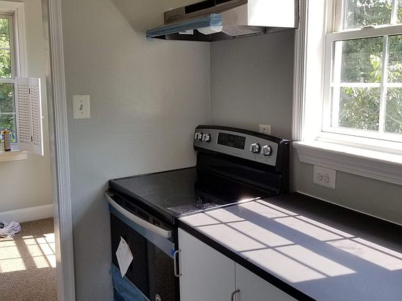 4th image of 1511 N Stafford St APT 2