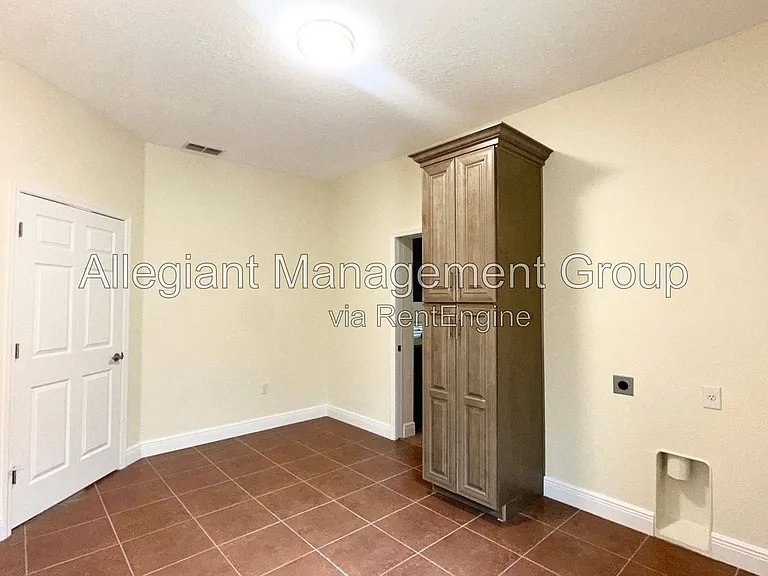 1287 Glendora Rd N — Photo 47