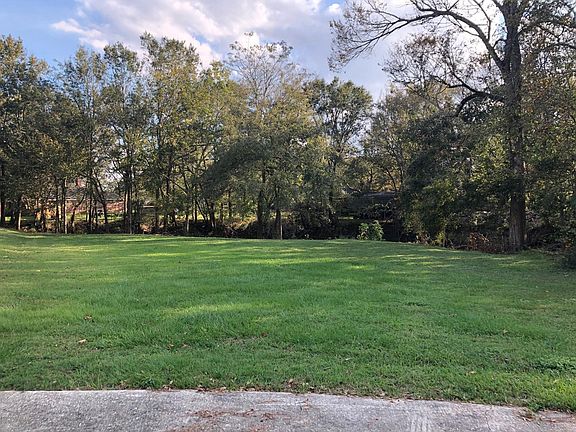 5th image of 105 Joshua Cir