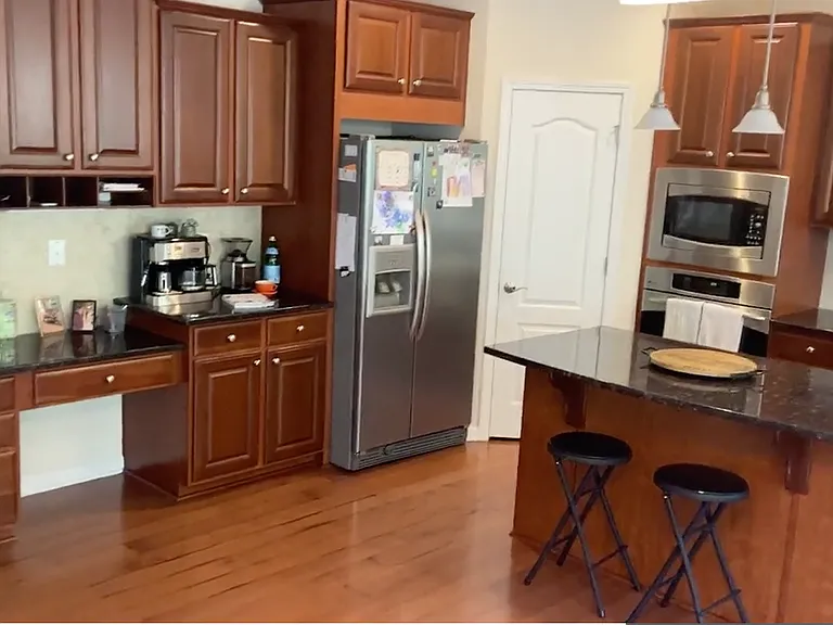 1041 Holtridge Dr — Photo 12
