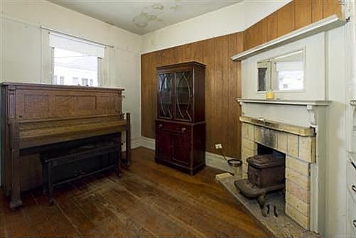 2nd image of 208 Girard St