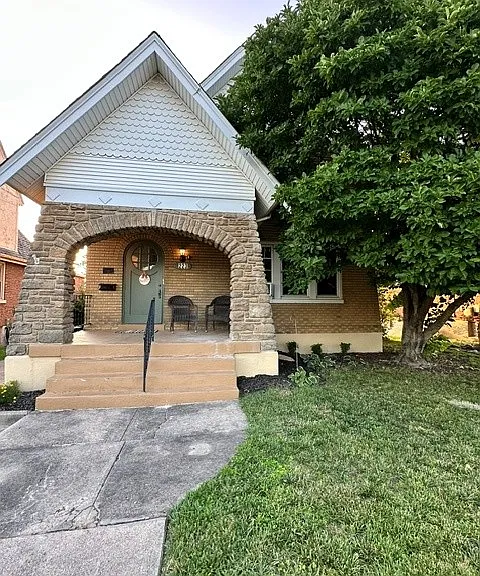 223 Glazier Ave — Photo 14