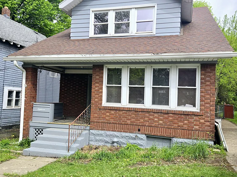 18 W 29th St — Photo 1
