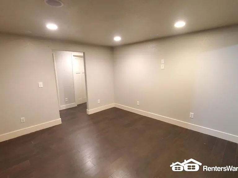2225 S Cherry St — Photo 7