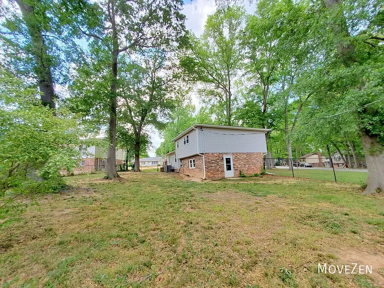 202 Newgate Dr — Photo 13