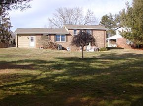 5th image of 2 Marion Ct