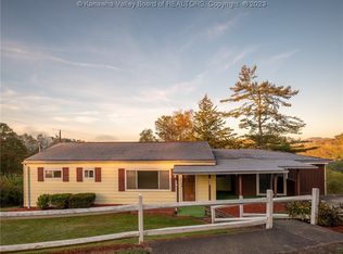 1977 Grapevine Rd, Charleston, WV 25320