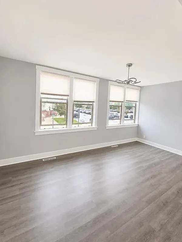 1 bed, 1.0 bath, $1,049 — Photo 1
