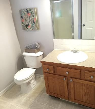 5th image of 7569 Russell Ct