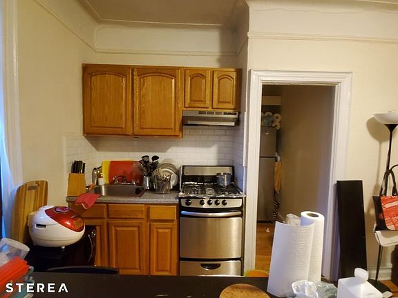 2nd image of 2906 21st Ave APT 1G