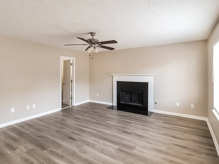 5550 Wellborn Creek Dr — Photo 6