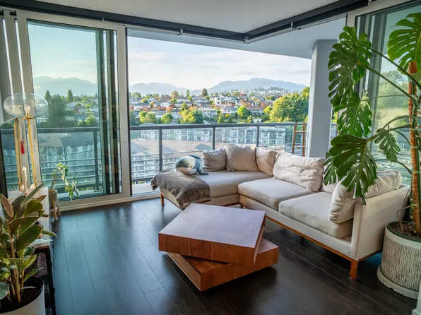 4730 Lougheed Hwy #1108, Burnaby, BC V5C 0M9