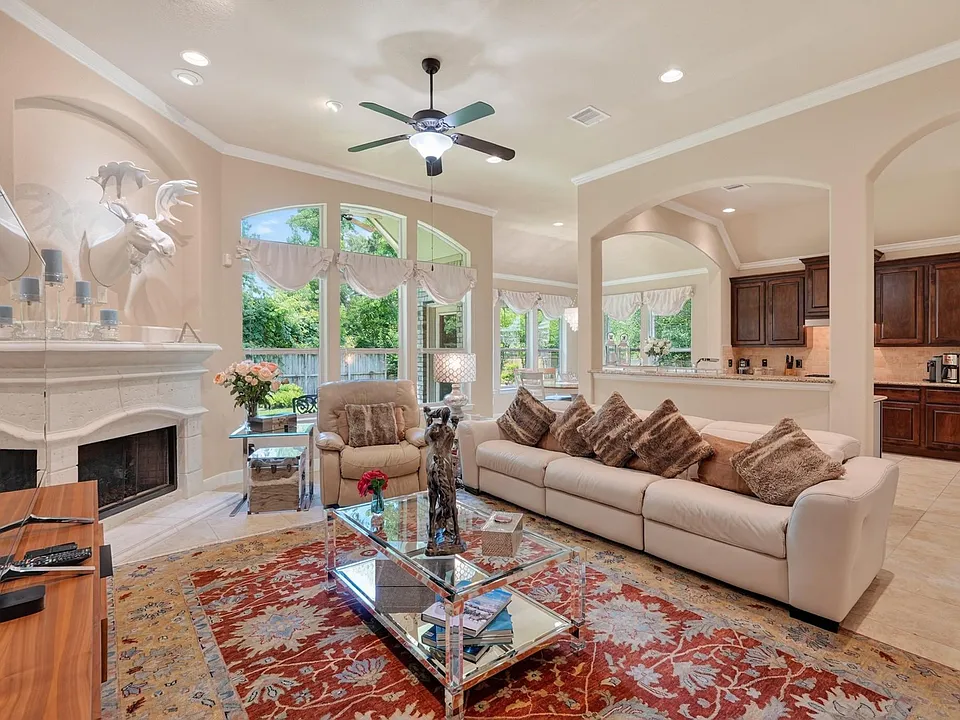 55 S Victoriana Cir
