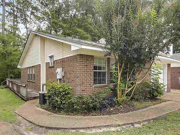 5th image of 224A Brendalwood Blvd