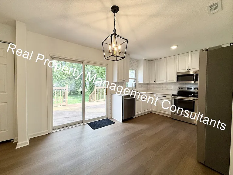 7335 Nall Ave — Photo 8