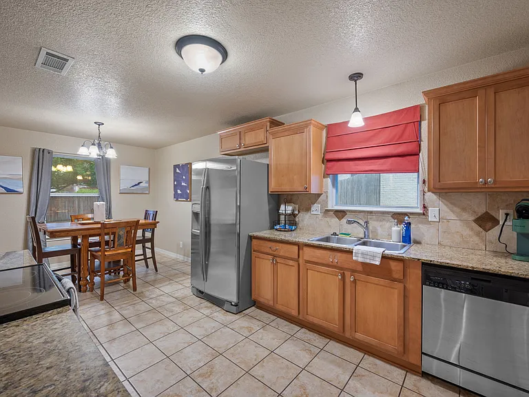 3805 Republic Of Texas Dr — Photo 9